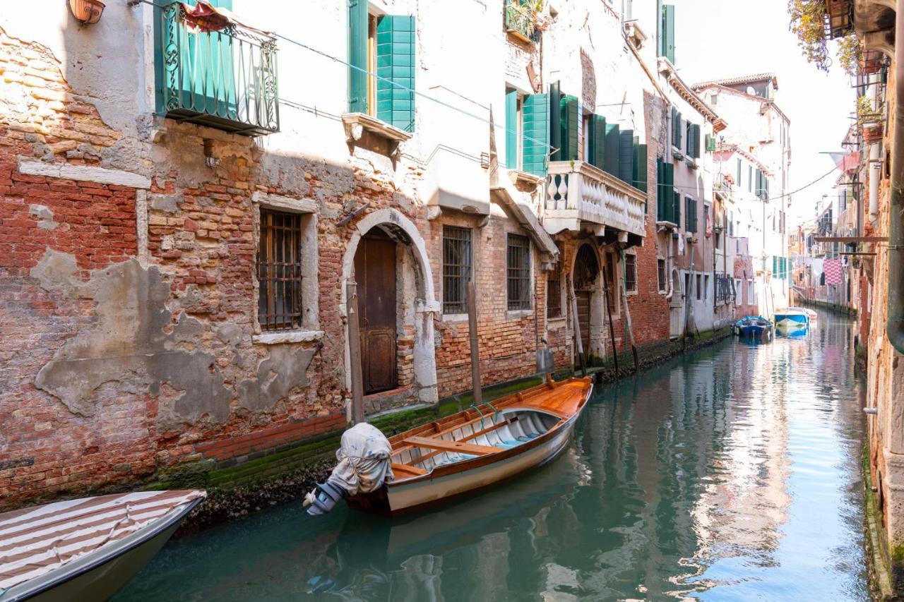 Casa Al Ponte Scudi - 4 Windows On The Canal Benátky Exteriér fotografie